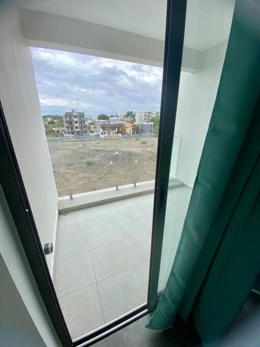 Sandstone Apartment A Walk To The Beach Flic en Flac Luaran gambar
