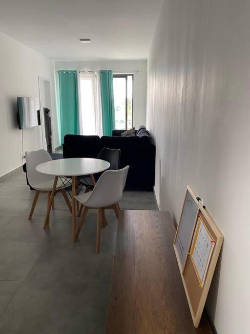 Sandstone Apartment A Walk To The Beach Flic en Flac Luaran gambar
